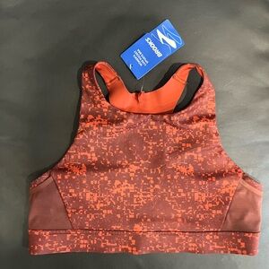 Brooks Women's Red Pixel-Print Racerback Sports Bra